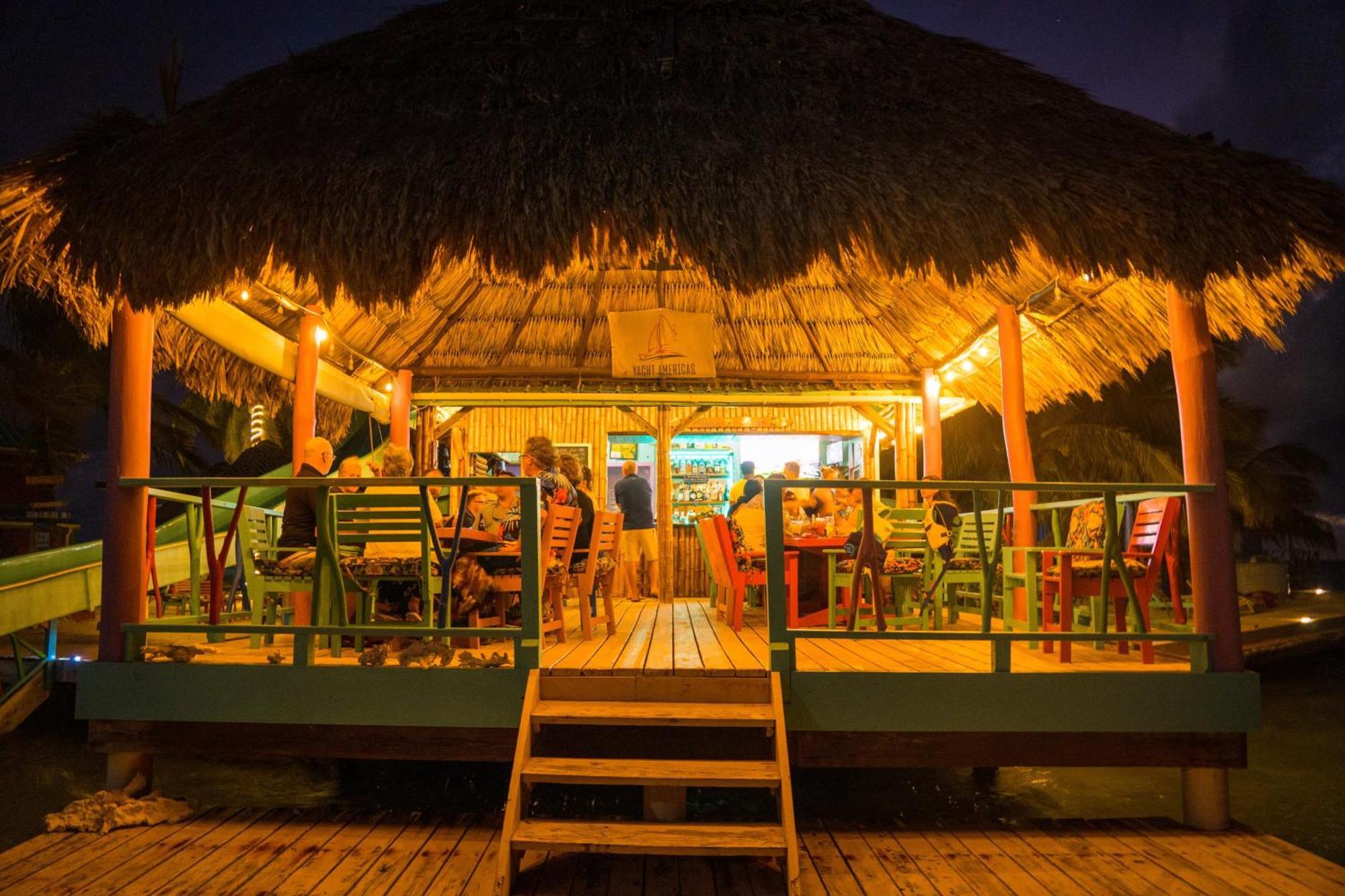 King Lewey'S Island Resort Placencia Exterior foto